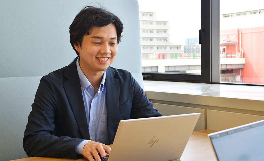テクニカルエンジニア　矢部 楓さん